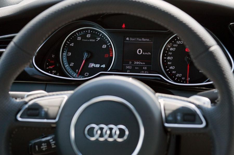 Панель приборов Audi RS4 Avant (B8, 8K) 2012 года  (WW) (фото 48 из 114)